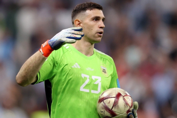 莫佩調(diào)侃撞傷萊諾成就大馬?。骸半y道他不應(yīng)該對(duì)我心存感激嗎？”